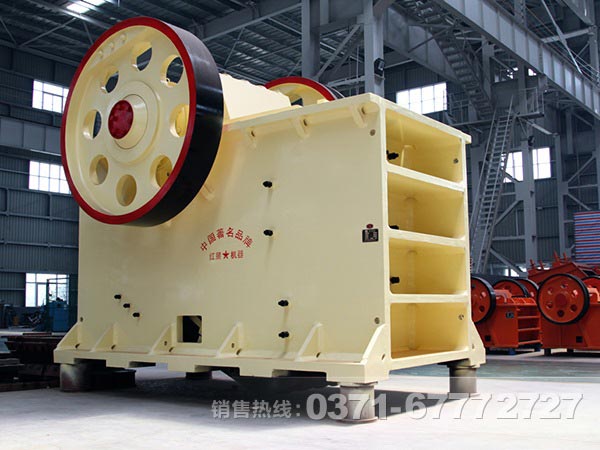 顎式粉碎機(jī)顎板、肘板和邊護(hù)板哪種好？