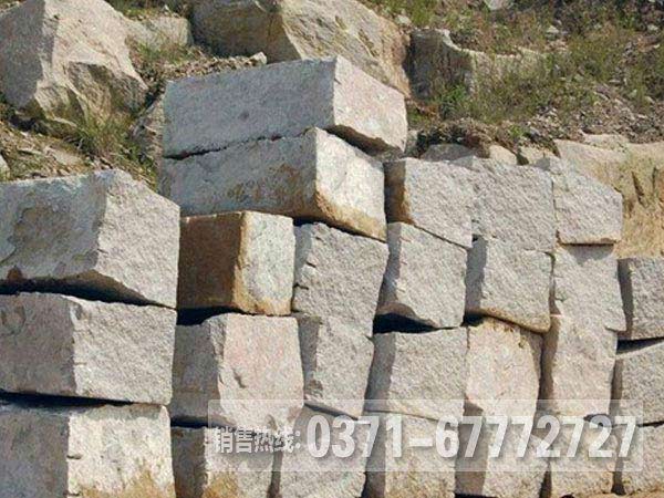 花崗巖石料生產(chǎn)線需要多少錢，用到哪設(shè)備？