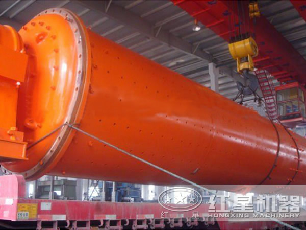 赤鐵礦球磨機(jī)發(fā)貨現(xiàn)場(chǎng)