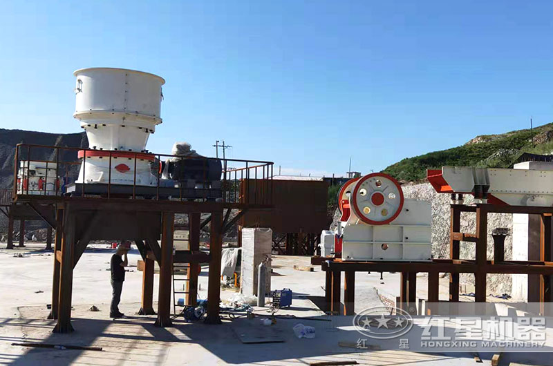 鐵礦石破碎機(jī)成套設(shè)備價(jià)格多少？附生產(chǎn)線工藝流程圖