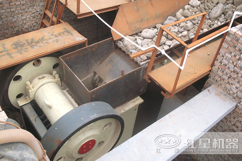 鄂破進料口 鄂破進料口