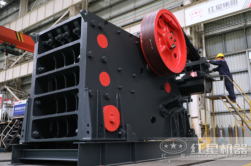 鄂破碎機900x1200時產(chǎn)多少噸？多少錢？