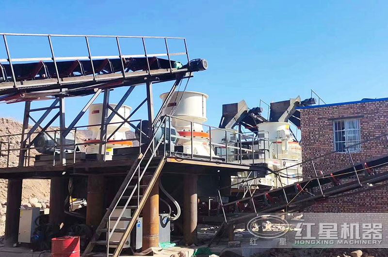 2臺設(shè)備聯(lián)合作業(yè)，產(chǎn)量高