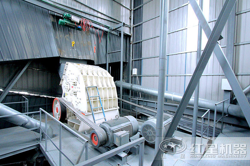 臥式破碎機(jī)工作現(xiàn)場(chǎng)圖片 臥式破碎機(jī)工作現(xiàn)場(chǎng)圖片