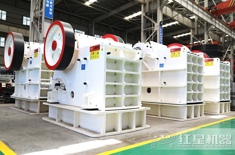 鄂式破碎機(jī)圖片 鄂式破碎機(jī)圖片