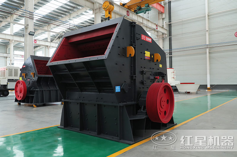 大型反擊破每小時產(chǎn)量多少？型號有幾種？