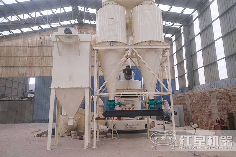 廣西客戶高壓磨粉機(jī)工作現(xiàn)場圖片 廣西客戶高壓磨粉機(jī)工作現(xiàn)場圖片