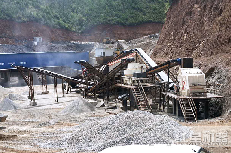 安徽客戶青石制砂現(xiàn)場(chǎng)圖 安徽客戶青石制砂現(xiàn)場(chǎng)圖