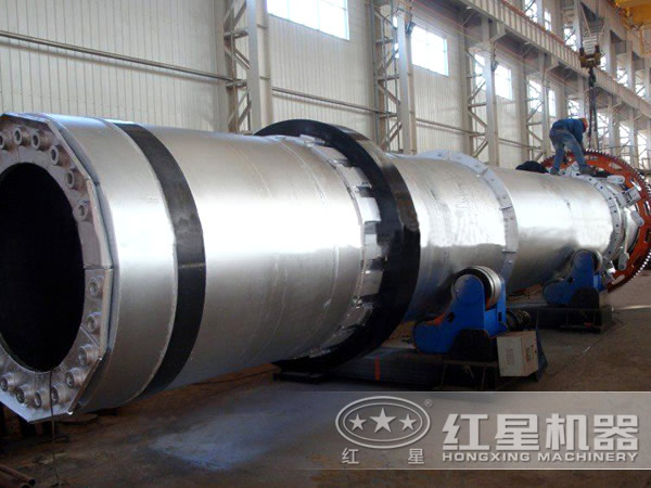 回轉(zhuǎn)式烘干機廠家車間