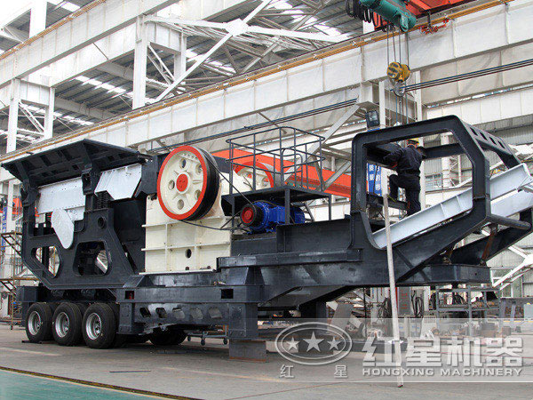 可移動石頭粉碎機(jī)多少錢一臺（時(shí)產(chǎn)100噸左右的）