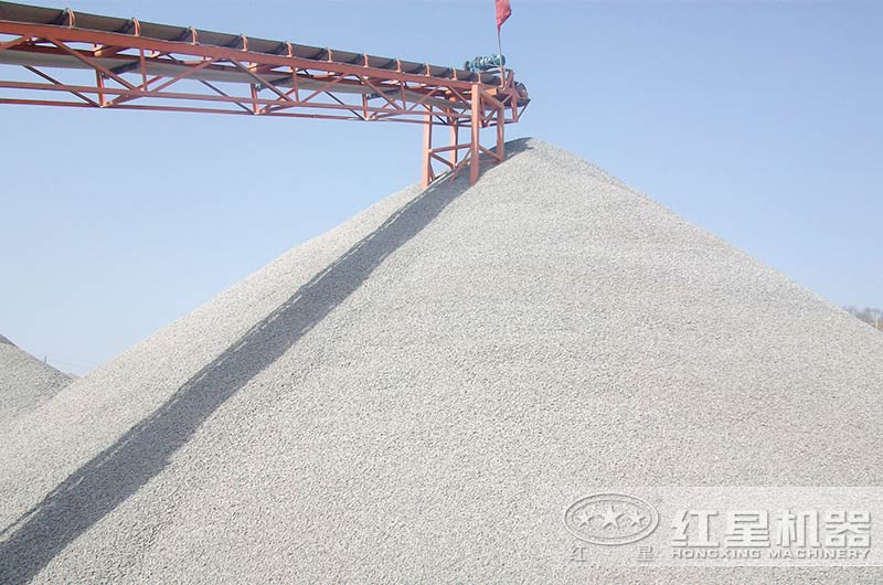 大規(guī)模礦山機(jī)械破碎機(jī)今天啟程，請注意接收！