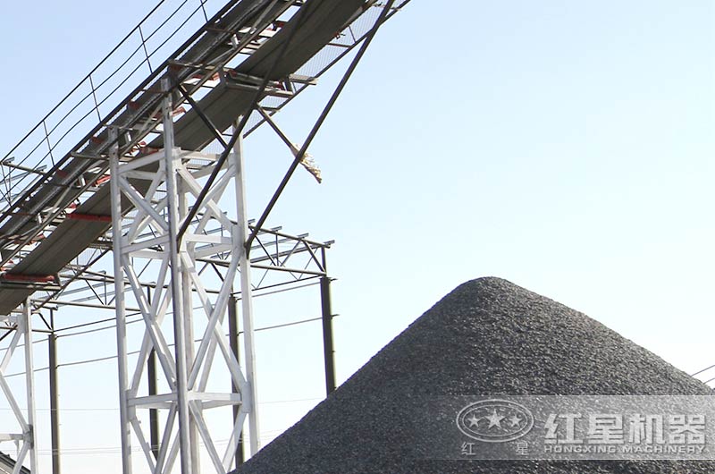 哪里有賣青石移動磕石機(jī)，報價大概多少錢（內(nèi)附視頻）