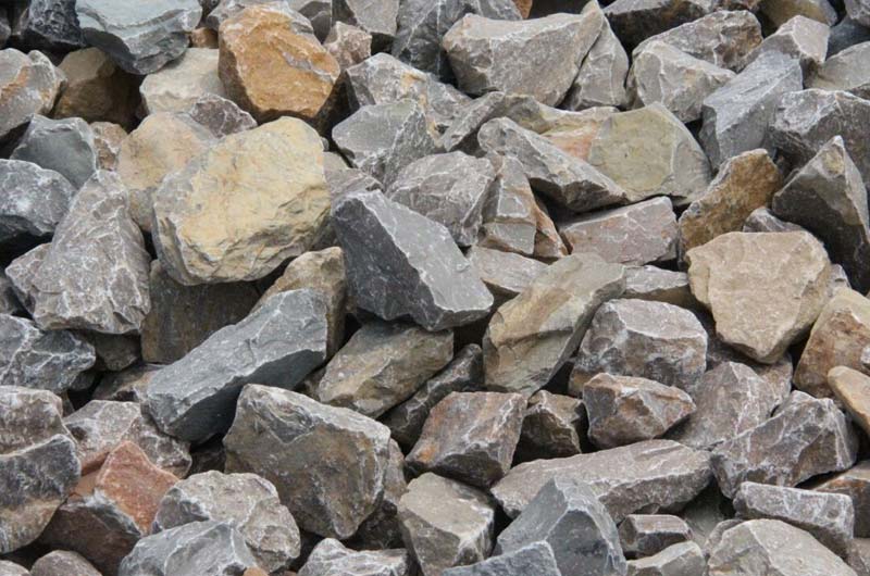 石灰石制砂使用哪種制砂設(shè)備會比較好？