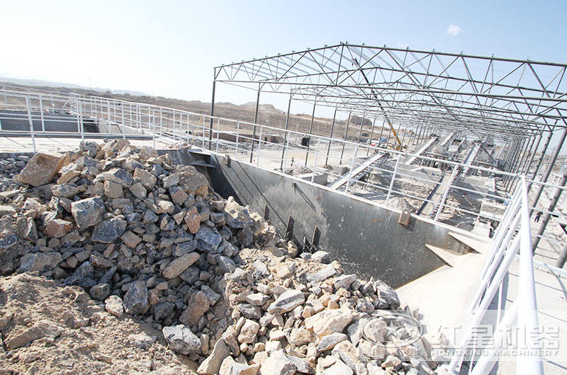 哪些機(jī)器能把石頭破碎成石子，價(jià)格是多少？