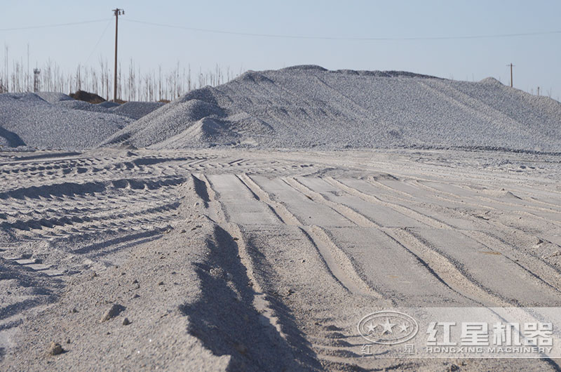 破碎石頭生產(chǎn)石子違法嗎，現(xiàn)在可以著手2022年石頭加工了嗎？