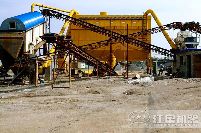 環(huán)保型機(jī)制砂生產(chǎn)線如何配置，一天能生產(chǎn)多少噸細(xì)沙？