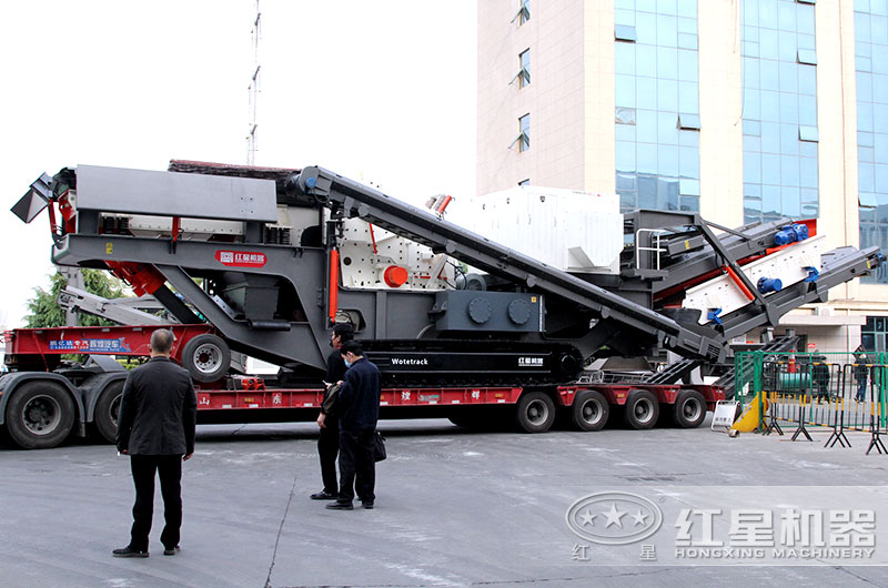 履帶式砂石粉碎機(jī)全力出擊，碎石效果驚人，報(bào)價(jià)是多少？