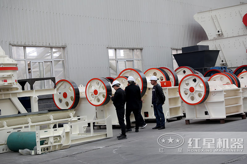 破碎石頭的設備有哪些？內(nèi)含設備圖片