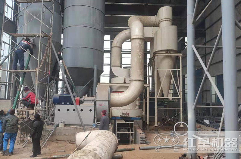 打膩?zhàn)?00目用什么磨粉機(jī)器？膩?zhàn)拥倪x擇原則是什么？