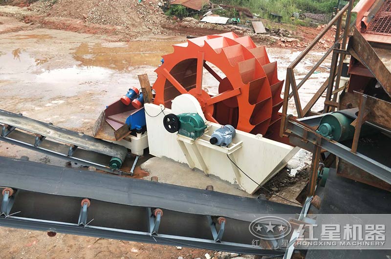 沙包土洗出來的沙好還是河沙好？洗出好沙子的機器有哪些？