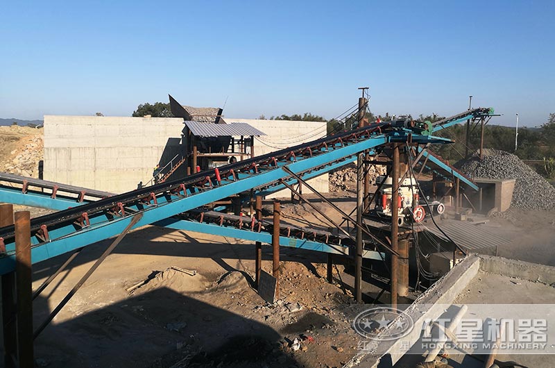 1立方玄武巖出多少噸碎石？哪種玄武巖碎石機粒型好產(chǎn)量高？