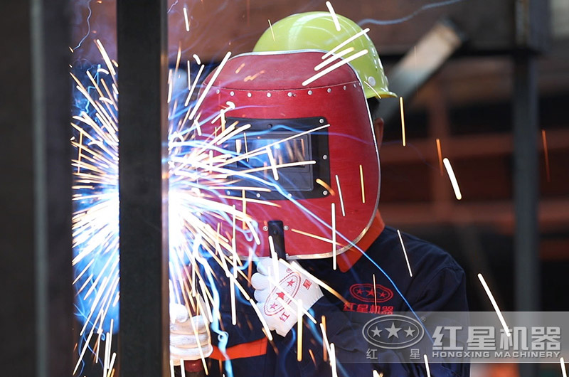 紅星S7系列干法制砂樓匠心制造，制砂手續(xù)辦理簡單